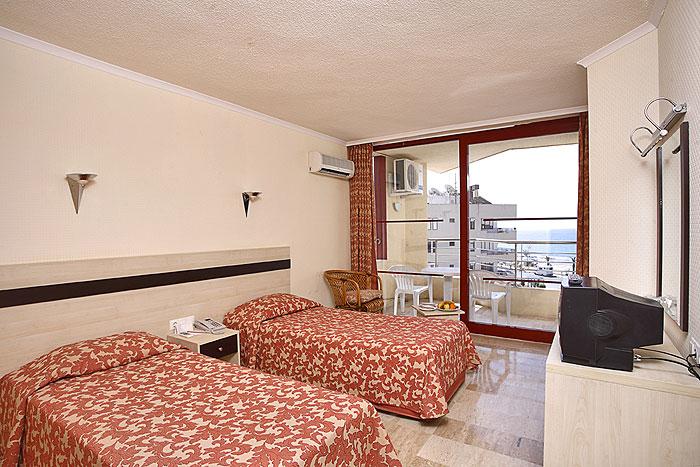 TAKSiM INTERNATiONAL OBAKÖY