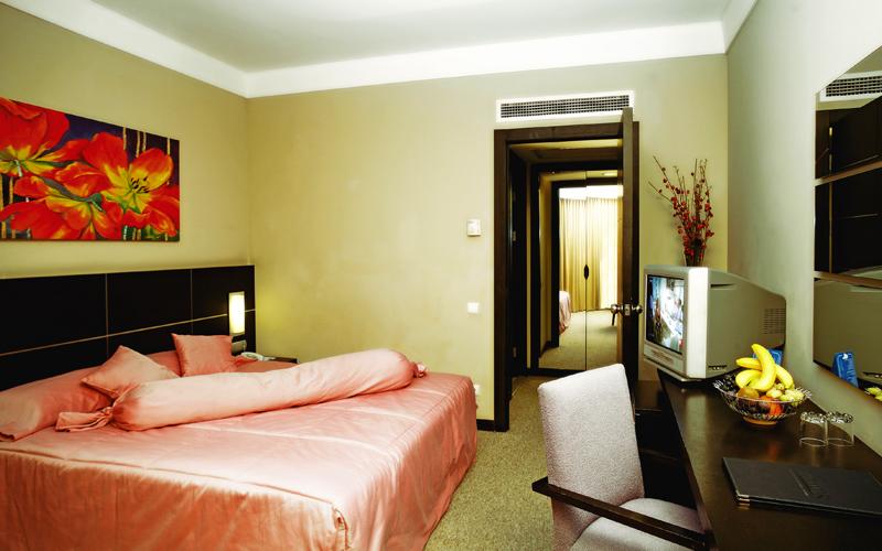 LiMAK ATLANTiS HOTEL