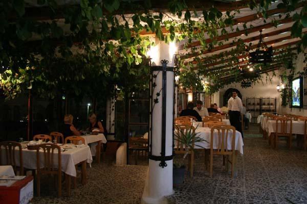 KUŞTUR TATiL KÖYÜ