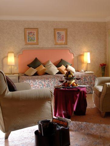 ELEGANCE HOTEL MARMARiS