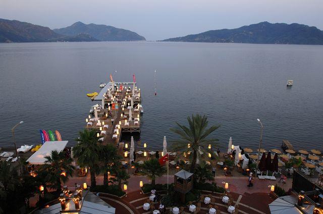 ELEGANCE HOTEL MARMARiS