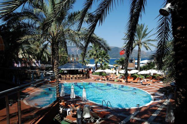 ELEGANCE HOTEL MARMARiS
