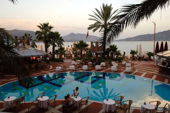 ELEGANCE HOTEL MARMARiS