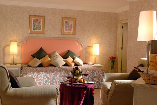 ELEGANCE HOTEL MARMARiS