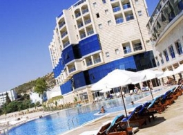 CHARiSMA DELUXE HOTEL