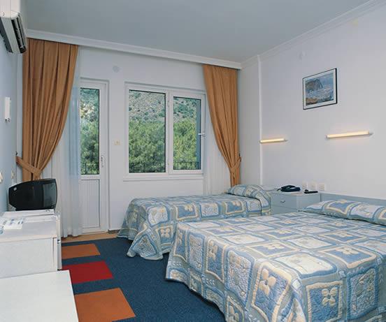 PINETA PARK  DELUXE HOTEL