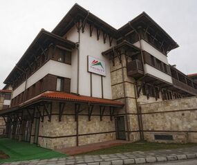 Hotel Trinity Residence 4* Direkt Uçuş Bansko Kayak Turu